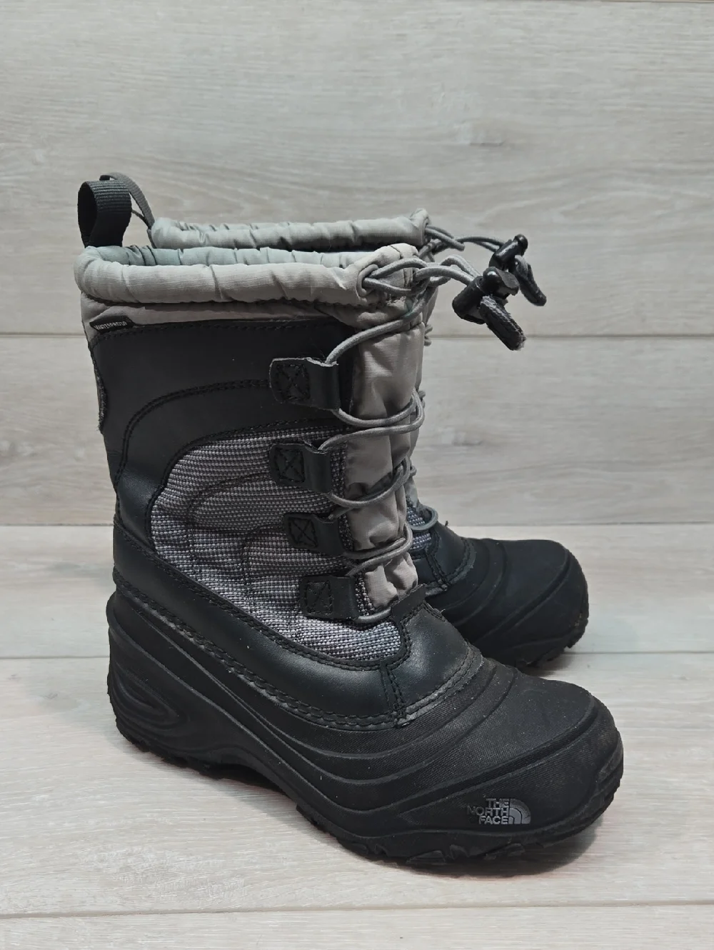 The North Face Kids' Boy Waterproof Insulated Winter Boots Shoes Sz 2